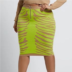 Rare Fashion to Figure zebra sweater pencil skirt W/ crop sweater Size 0 NWT